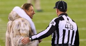 Joe Namath talks with head linesman Jim Mello before Super Bowl XLVIII at MetLife Stadium. (c) Ed Mulholland, USA Today Sports.